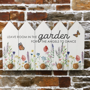 Wooden Garden Wall Plaque With Hooks