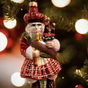 Hanging Glass Santa with Bagpipes