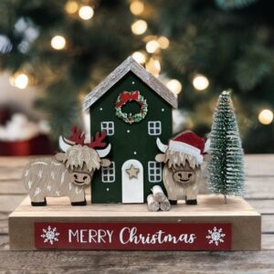 Xmas Highland Cow Standing Plaque, 18cm
