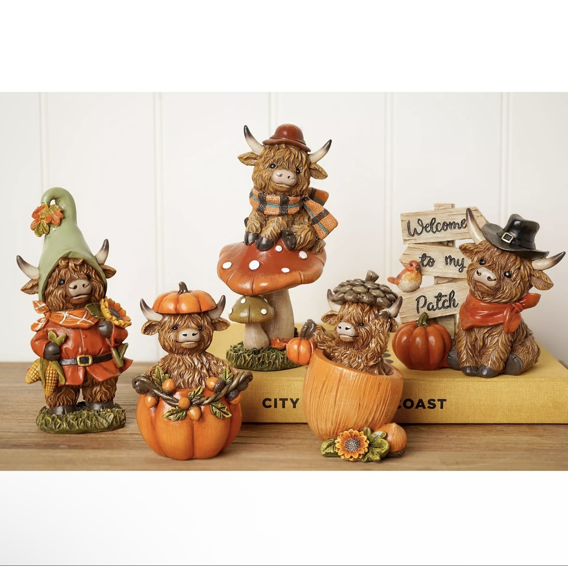 Welcome to My Patch Autumn Resin Highland Cow Ornament - Image 6